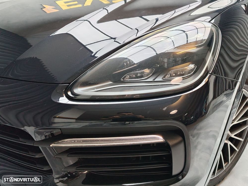 Porsche Cayenne Coupé E-Hybrid - 24