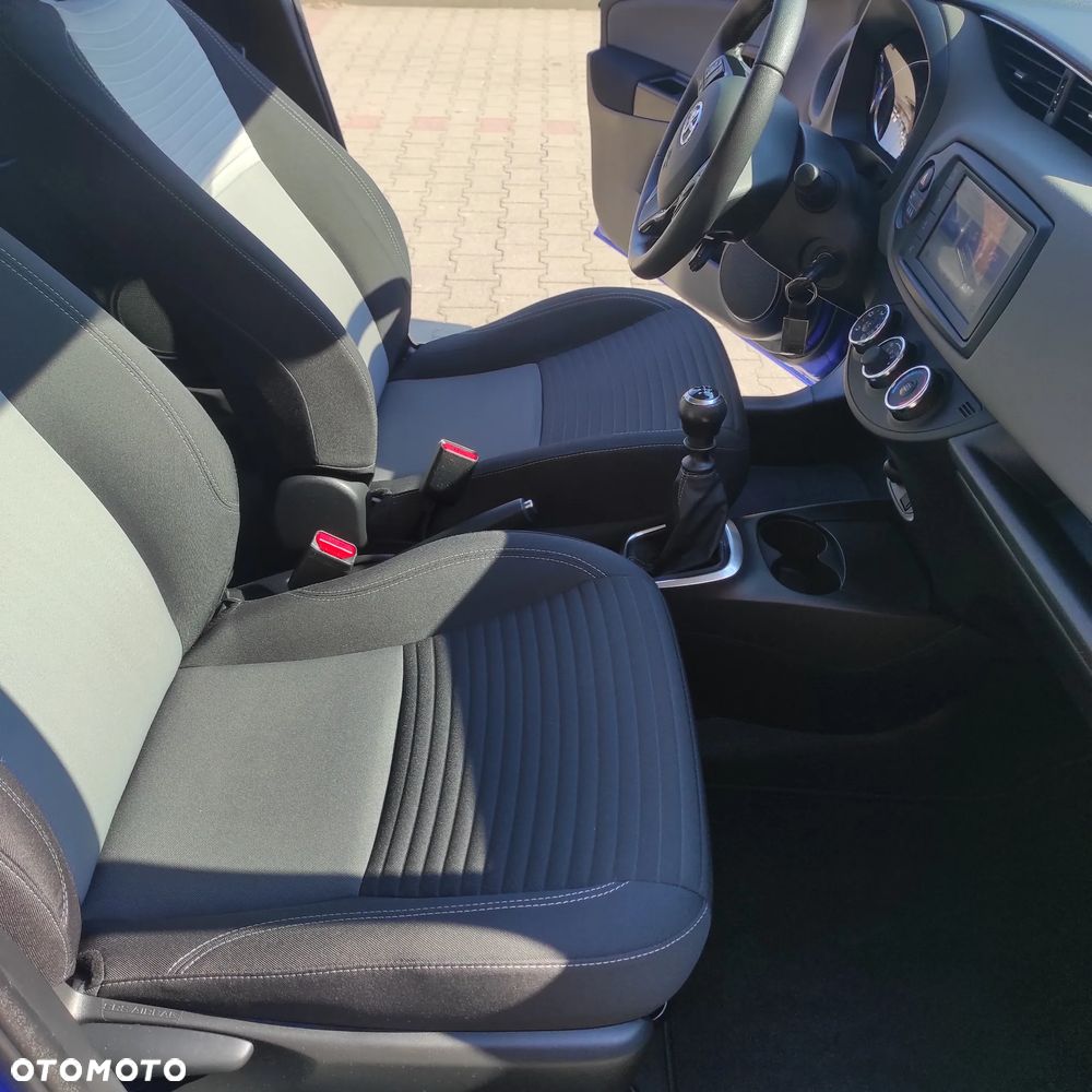 Toyota Yaris 1.5 Premium - 32