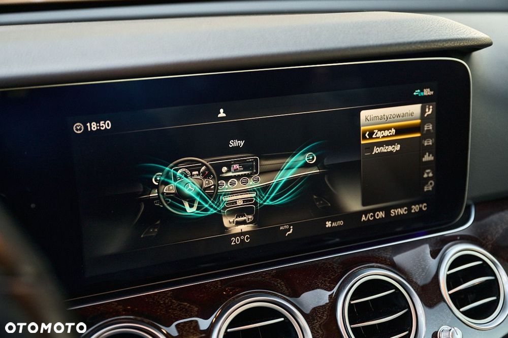 Mercedes-Benz Klasa E 220 d 9G-TRONIC - 30