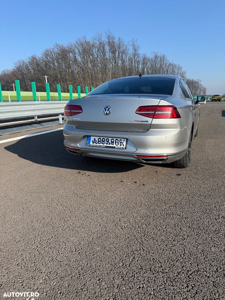 Volkswagen Passat - 11