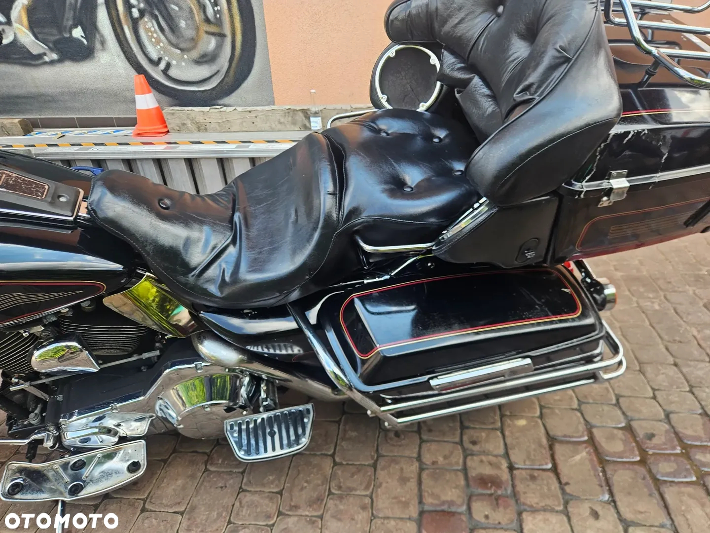 Harley-Davidson FLH Electra Glide - 35