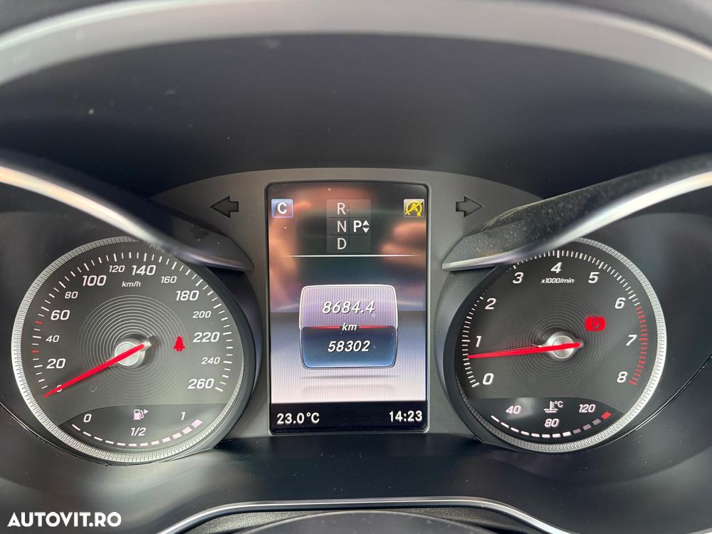 Mercedes-Benz GLC 300 4MATIC 9G-TRONIC AMG Line - 9