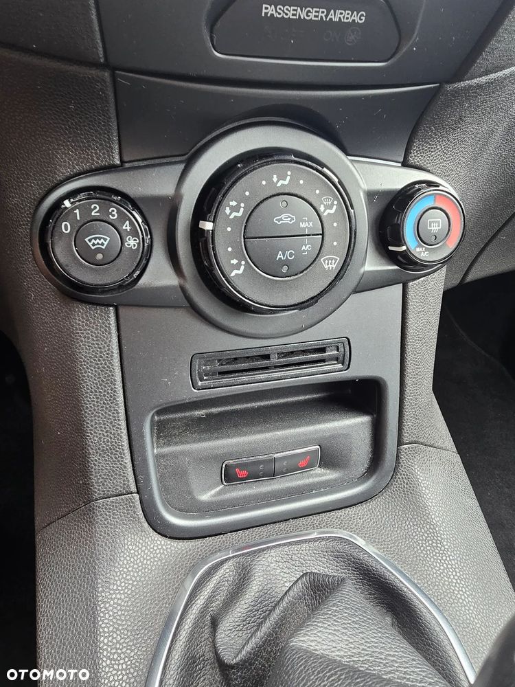 Ford Fiesta - 19