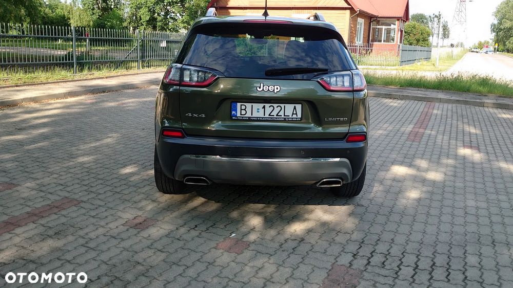 Jeep Cherokee - 10