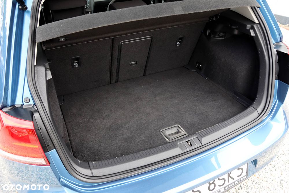 Volkswagen Golf 1.2 TSI BlueMotion Technology Cup - 37