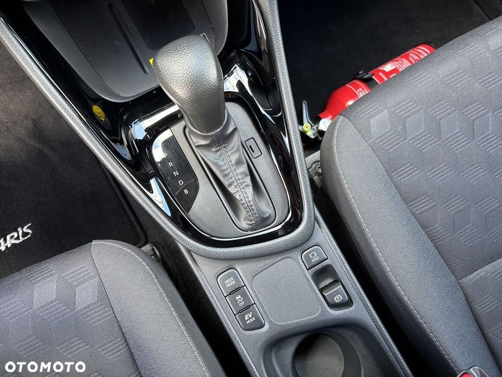 Toyota Yaris Hybrid 1.5 Style - 17