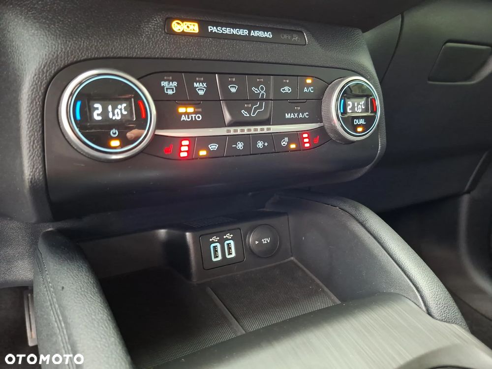 Ford Kuga 2.5 FHEV FWD Titanium - 26