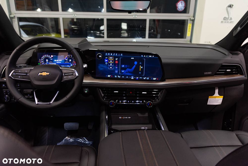 Chevrolet Suburban - 34
