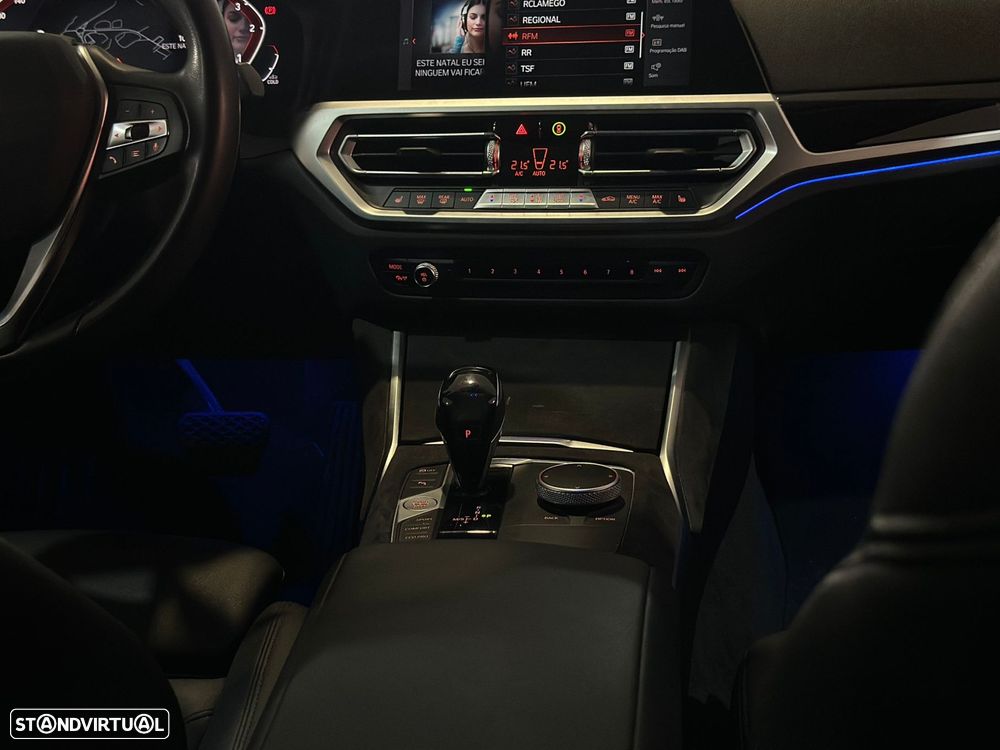 BMW 318 d Touring Line Luxury Auto - 30