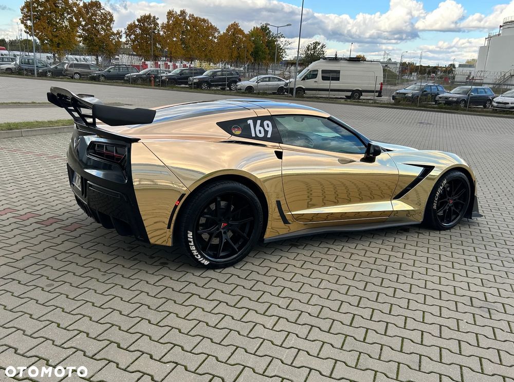 Chevrolet Corvette - 3