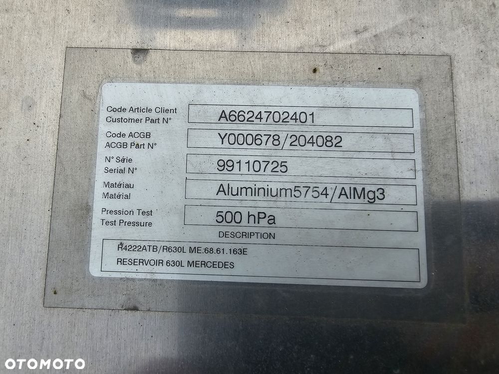 zbiornik paliwa 630L Mercedes Actros Axor - 4