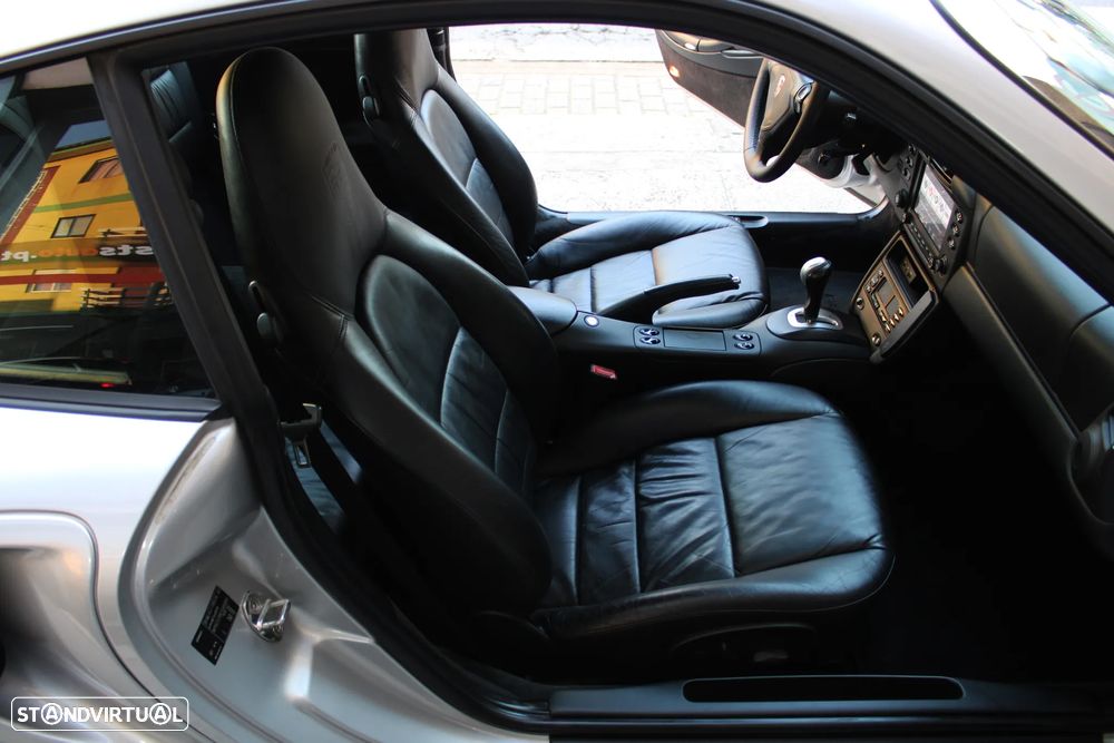 Porsche 911 (996) Turbo - 8