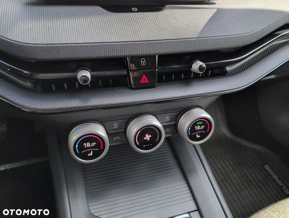 Skoda Superb 1.5 TSI mHEV Essence DSG - 32