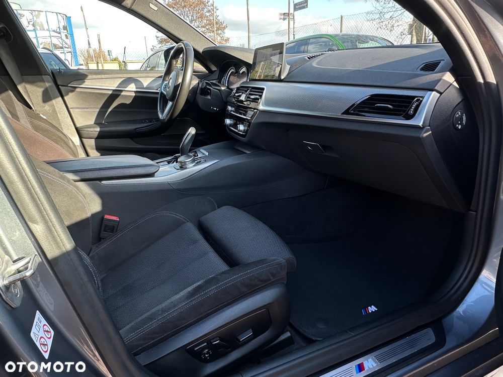 BMW Seria 5 520d M Sport Edition - 15