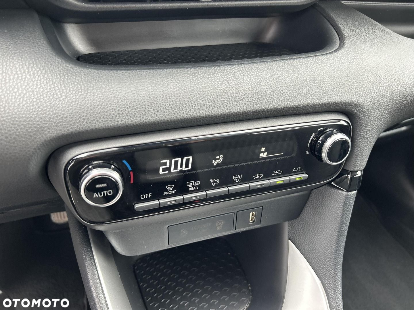 Toyota Yaris - 19