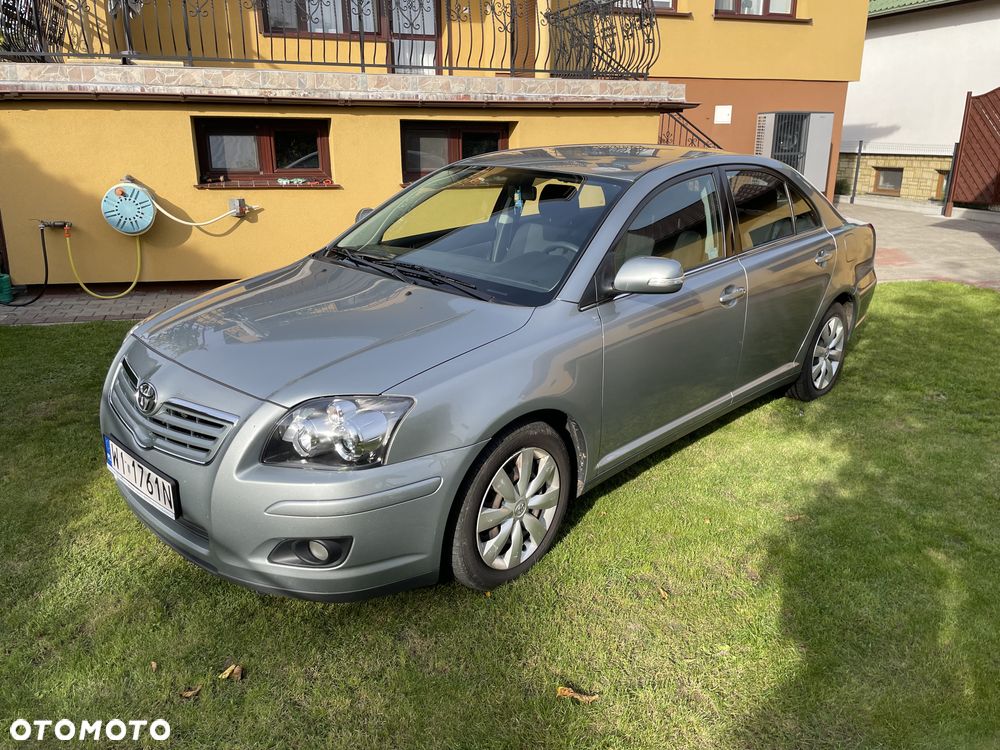 Toyota Avensis 2.0 D-4D Luna - 1