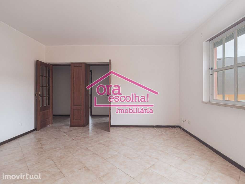 Apartamento T3 de 1998 com 95 m2 e Arrecadação individual em Campol... - Grande imagem: 2/19
