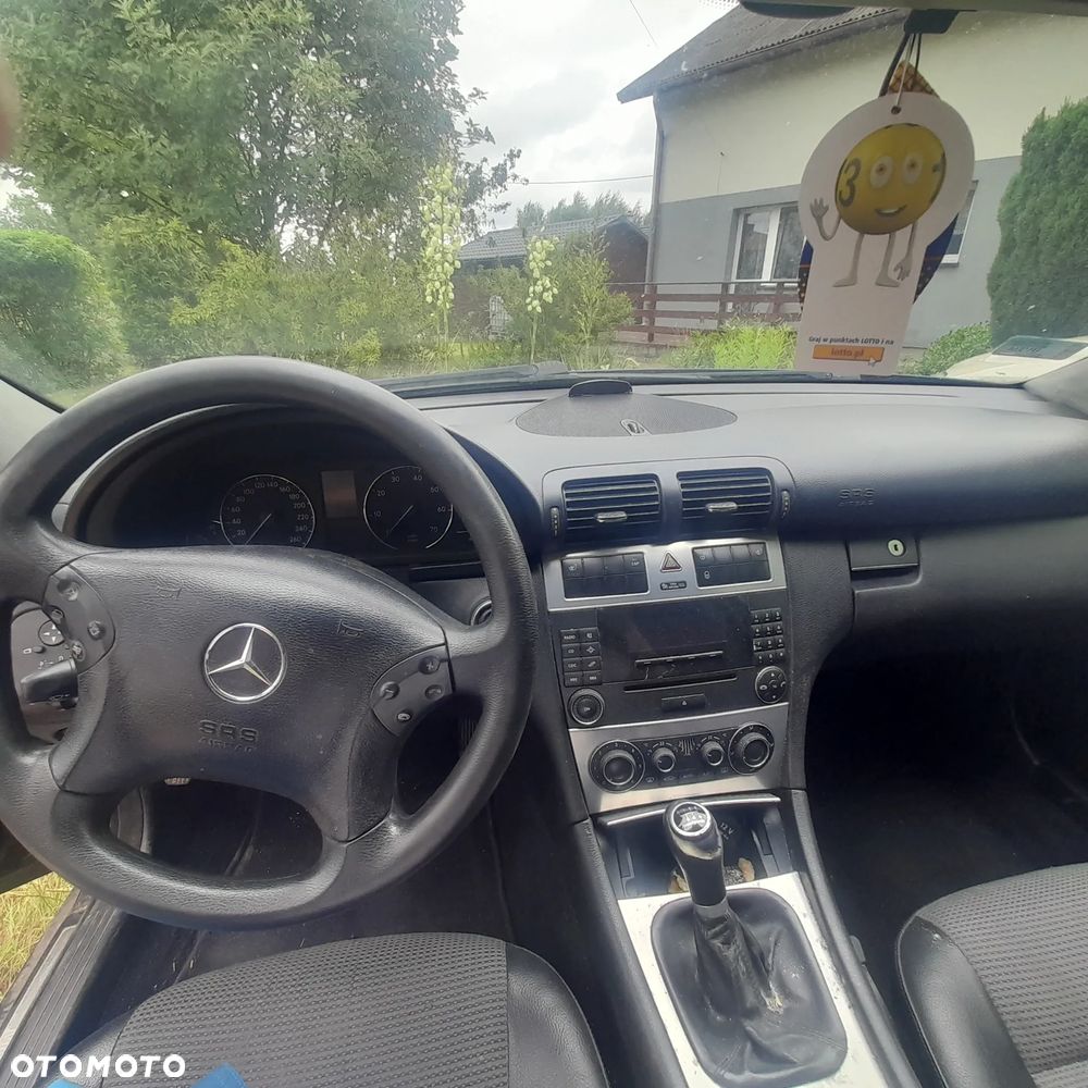Mercedes-Benz Klasa C 180 T Kompressor Avantgarde - 6