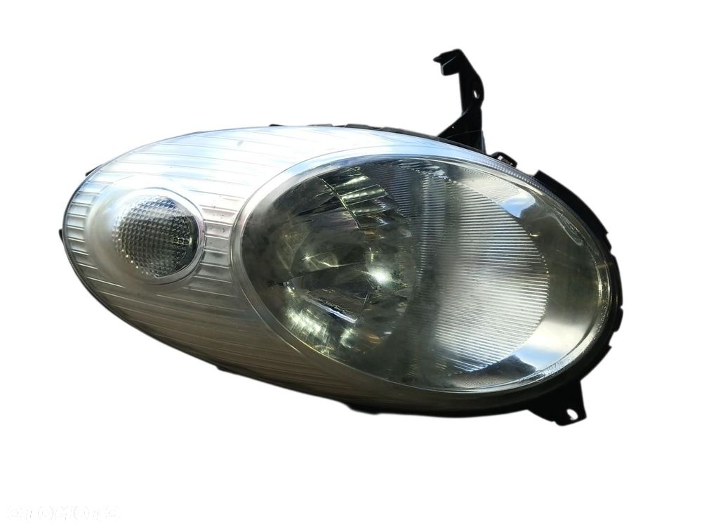 LAMPA LEWA PRZEDNIA NISSAN MICRA K12 - 1