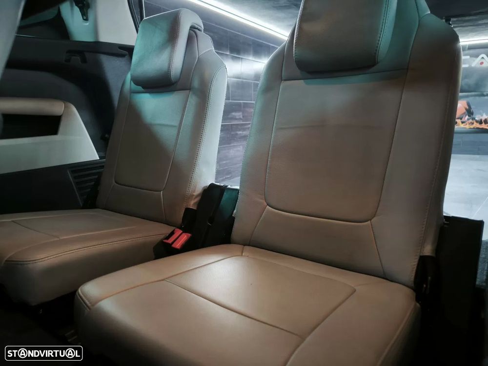 Peugeot 5008 1.6 E-HDi 5L Allure 2-Tronic - 34