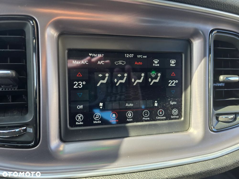 Dodge Challenger - 27