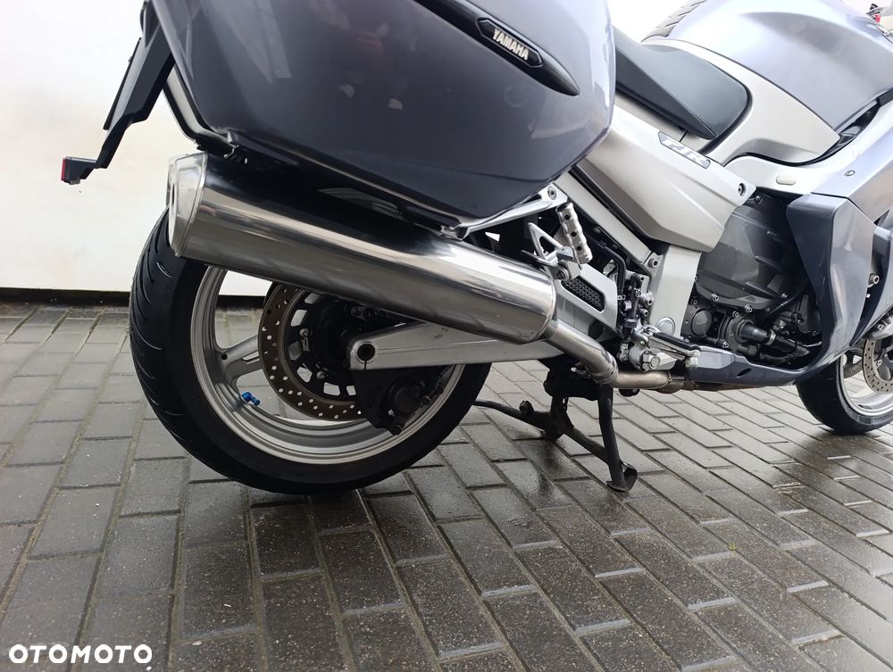 Yamaha FJR - 23