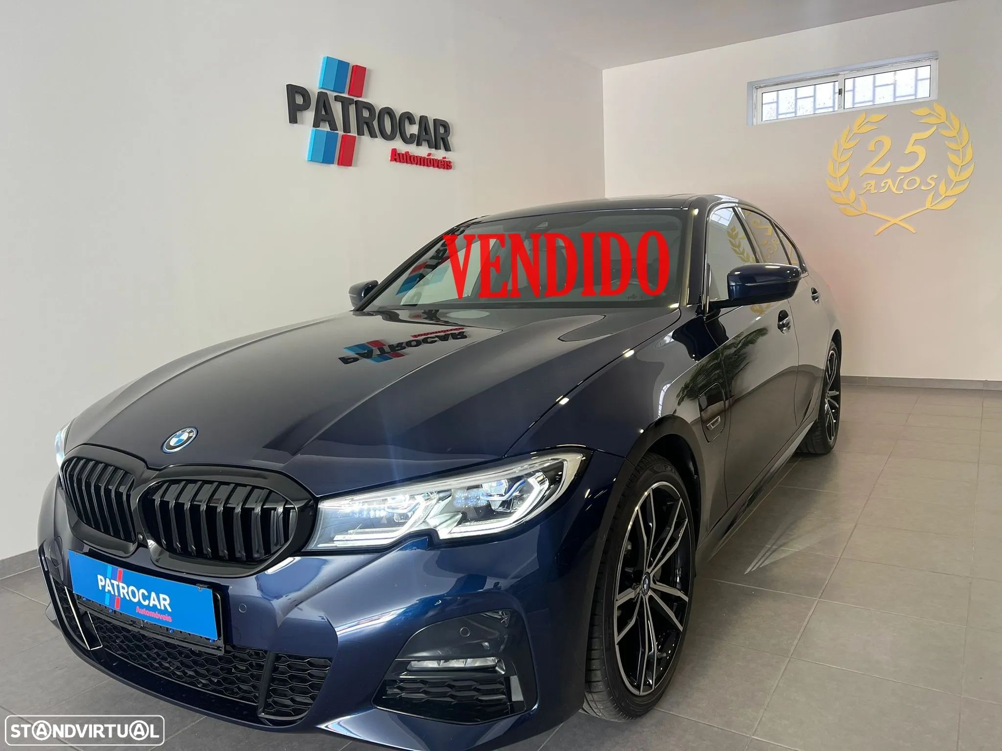 BMW 330 e Pack Desportivo M Auto - 1