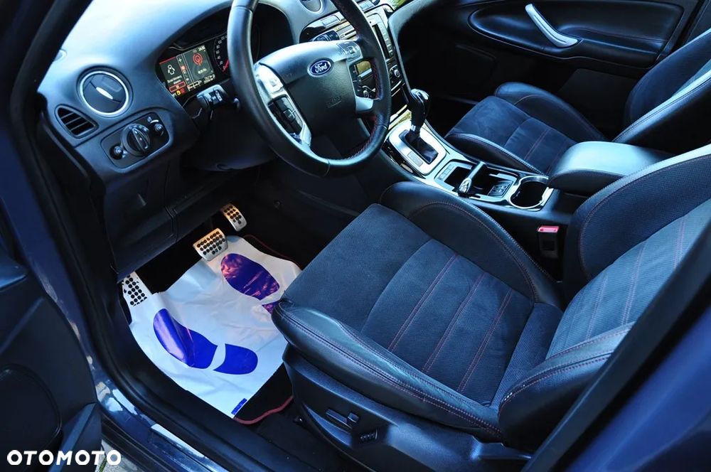 Ford S-Max 2.0 TDCi DPF Titanium X - 32