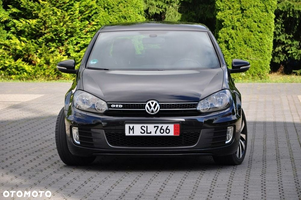 Volkswagen Golf - 2