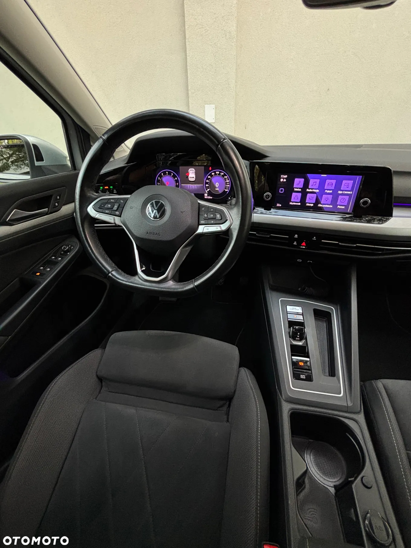 Volkswagen Golf - 17