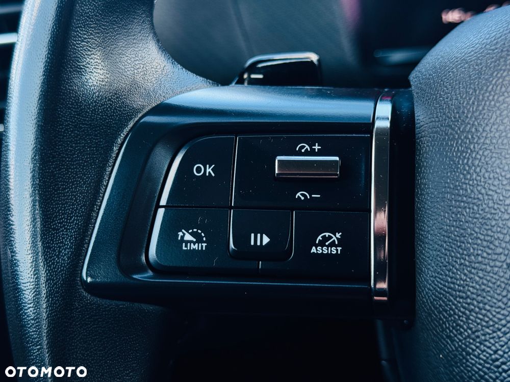 Citroën C4 BlueHDi 130 Stop&Start EAT8 SHINE - 13