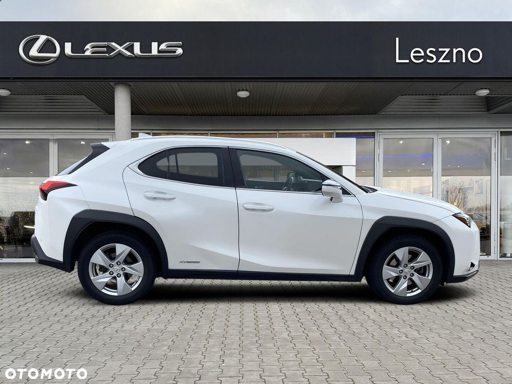 Lexus UX - 11