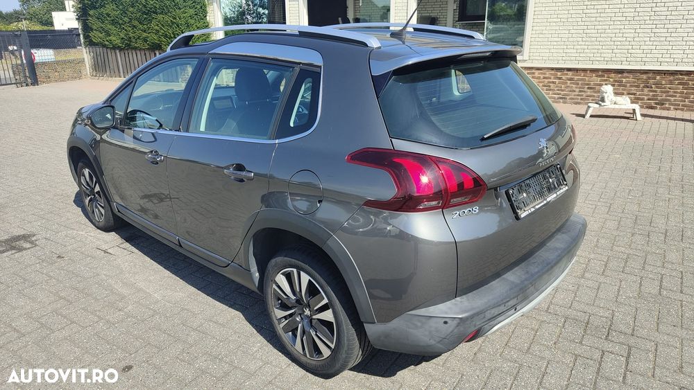 Peugeot 2008 PureTech 110 Style - 3