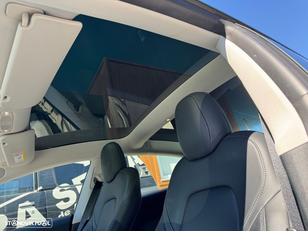 Tesla Model 3 Tração Traseira - 45