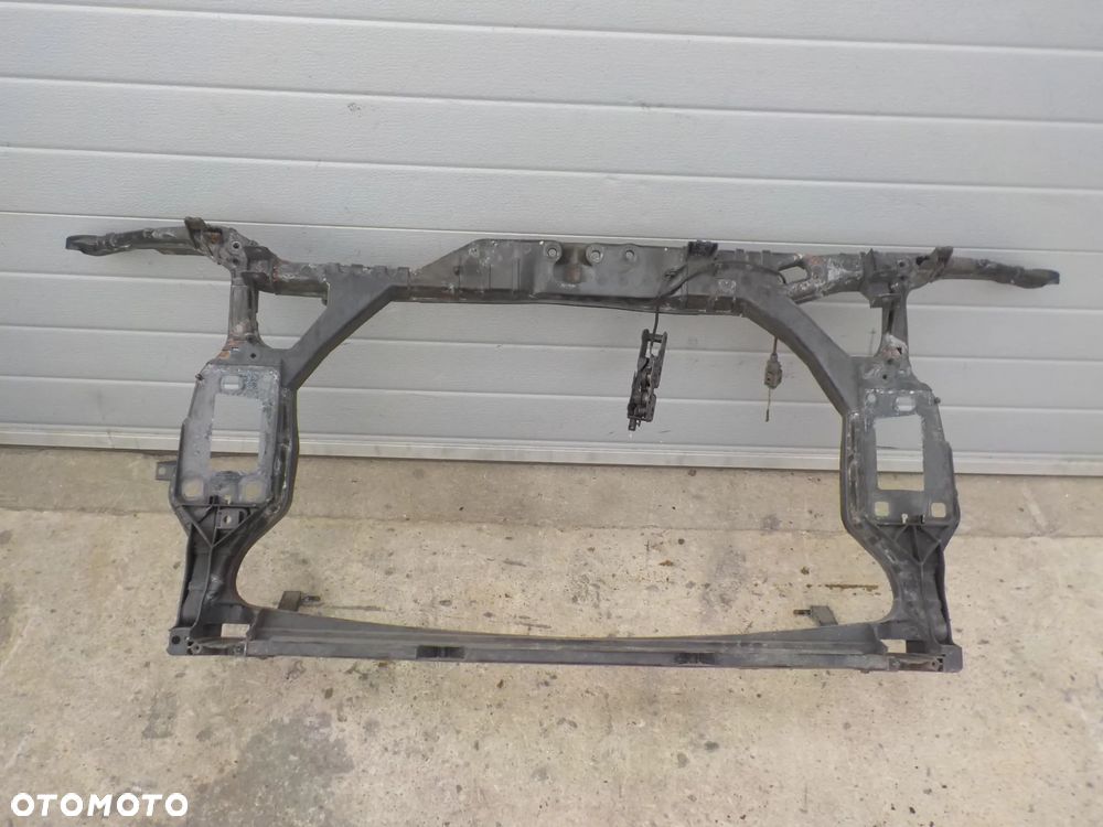 AUDI A4 B8 PAS PRZEDNI WZMOCNIENIE - 1
