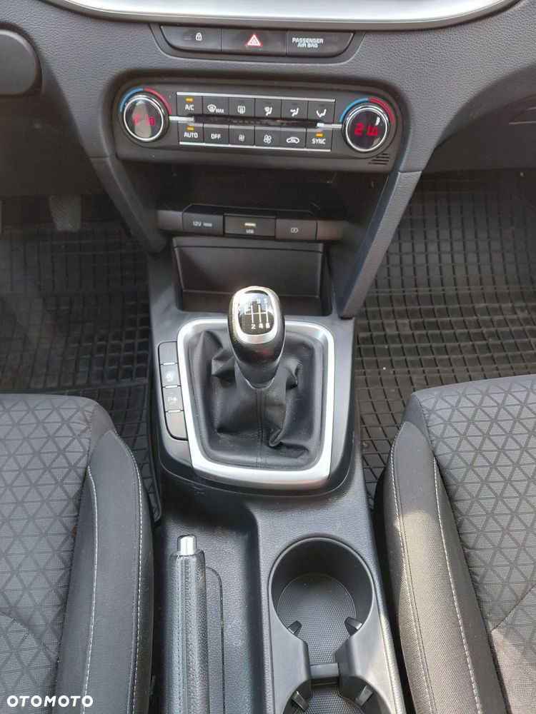 Kia Ceed 1.5 T-GDI M - 18