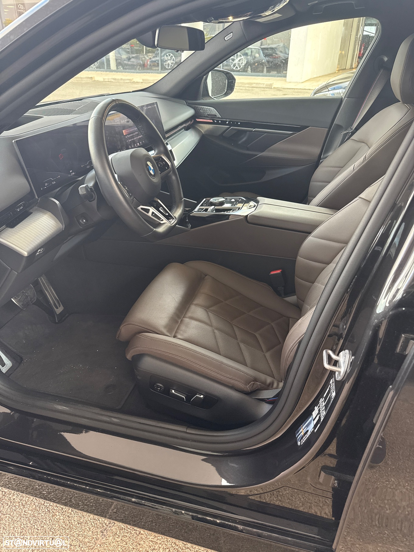BMW 520 d Pack Desportivo M - 10