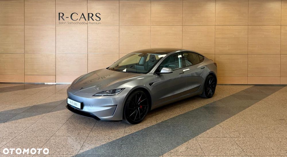 Tesla Model 3 - 4