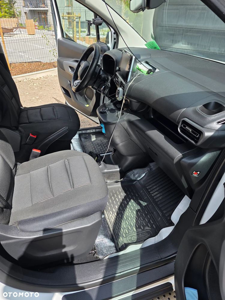 Toyota Proace City Verso 1.2 D-4T Business - 6