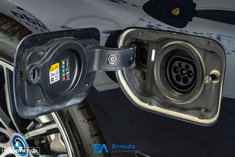 BMW 530 e Pack Desportivo M - 17