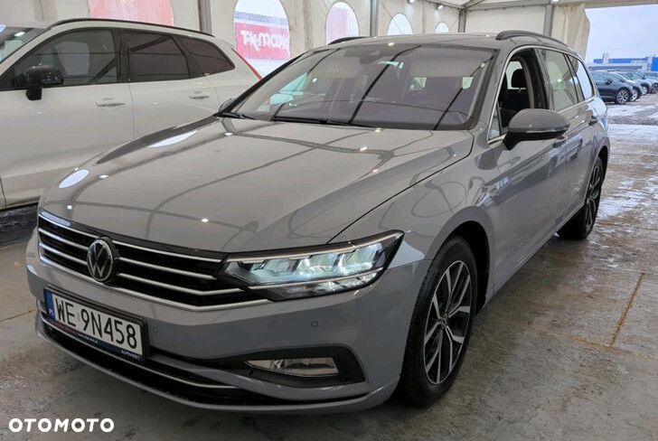 Volkswagen Passat - 1