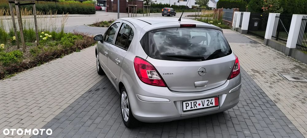 Opel Corsa - 21