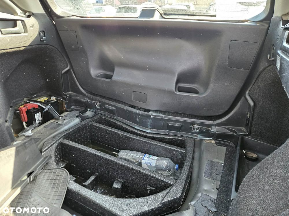 Toyota Auris 1.8 HSD Luna - 15