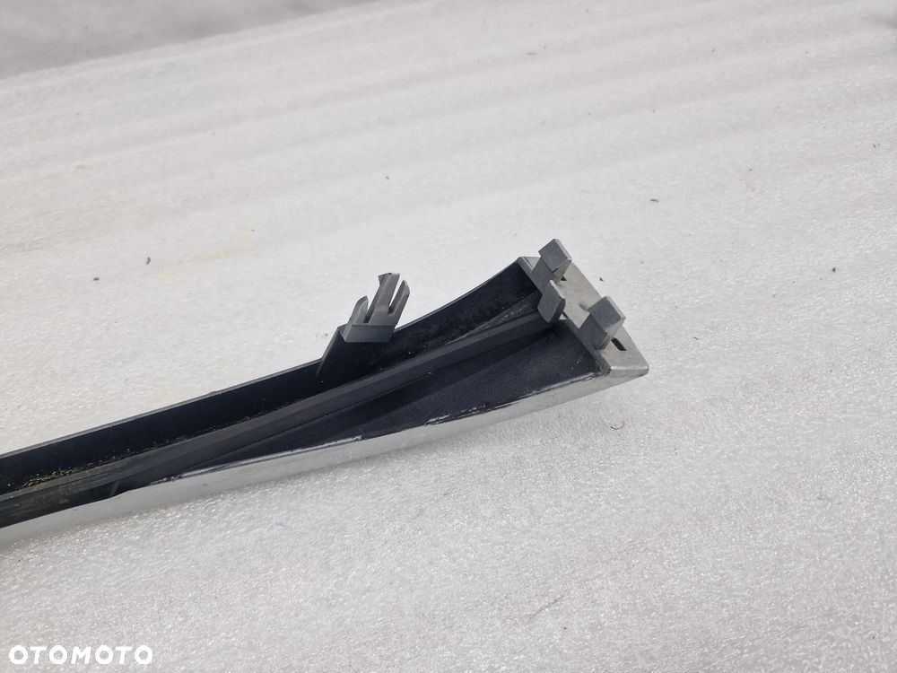 BMW E46 LIFT 01- LEWA LISTWA POD LAMPĘ LEWĄ , NR 51137030553 , NR AUKCJI C/181 - 10