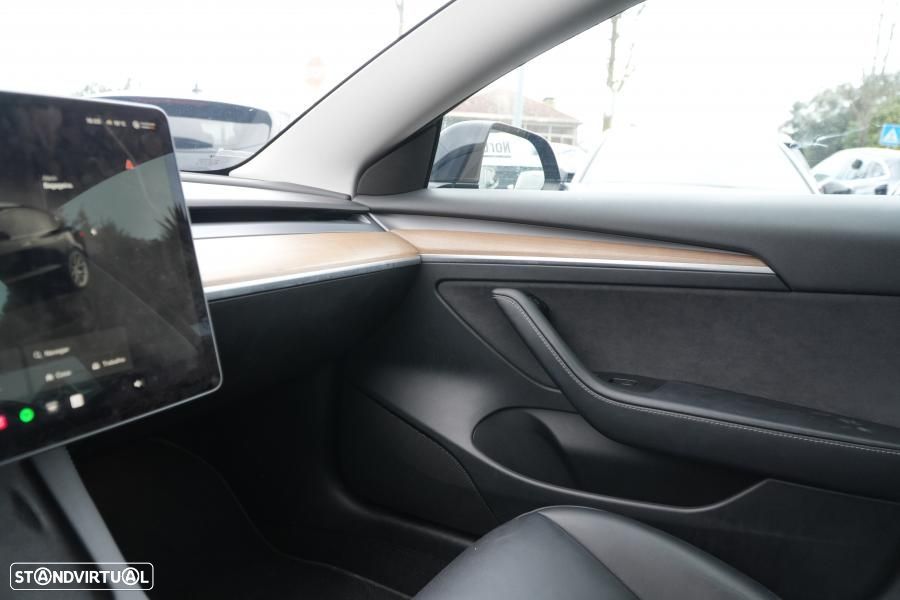 Tesla Model 3 Long Range Tração Traseira - 9