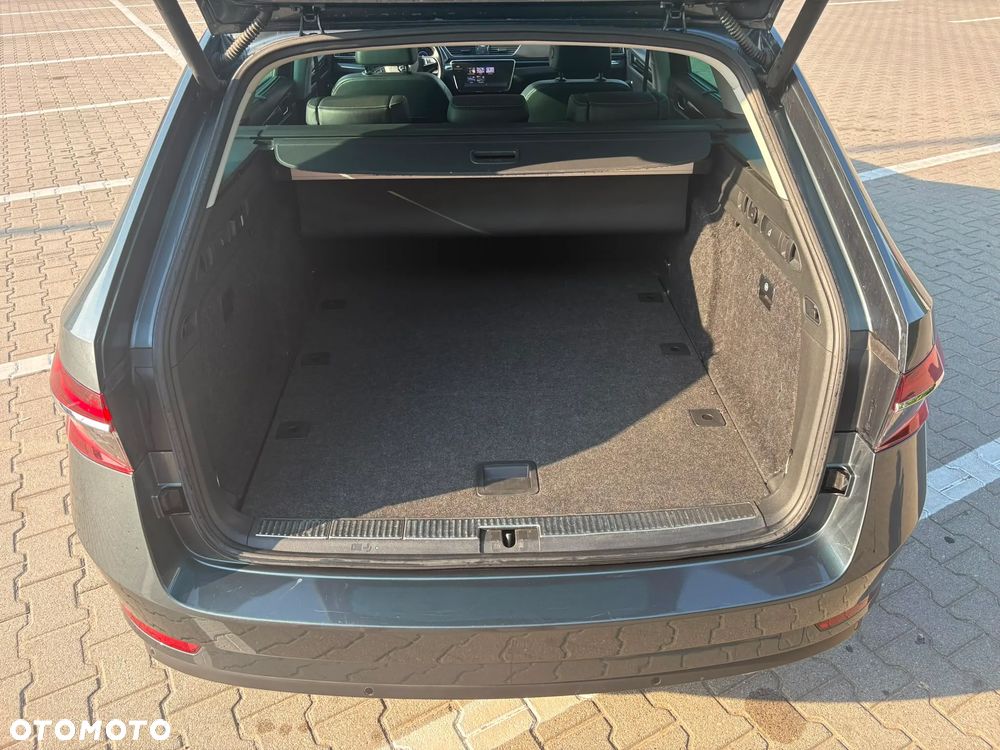 Skoda Superb 2.0 TDI SCR 4x4 L&K DSG - 20
