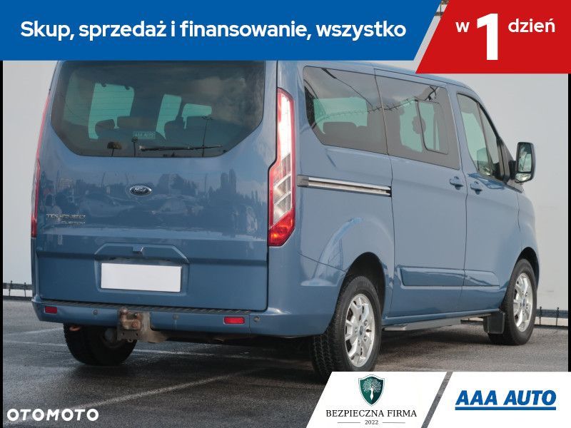 Ford Tourneo Custom - 6