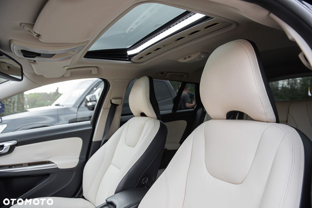 Volvo V60 D3 Summum - 21