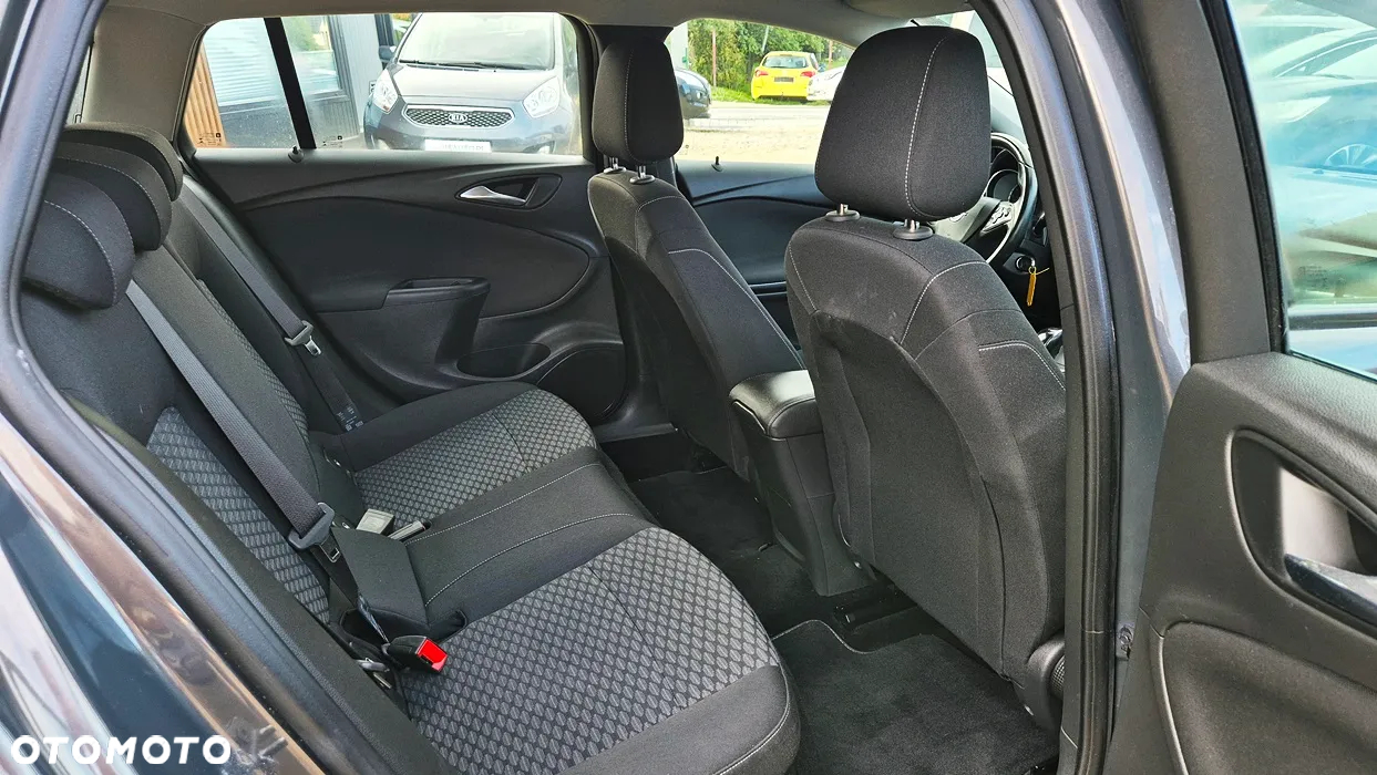 Opel Astra 1.4 Turbo Innovation - 33