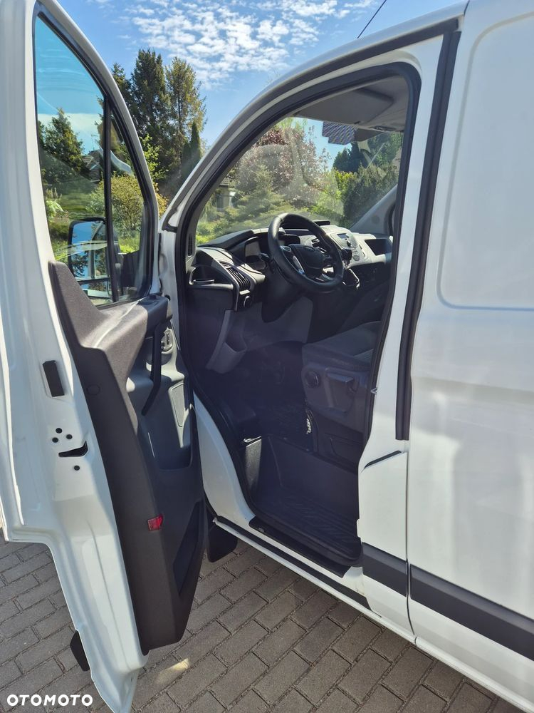 Ford Transit Custom - 13